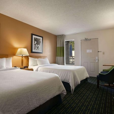 Days Inn By Wyndham Chattanooga/Hamilton Place Eksteriør billede