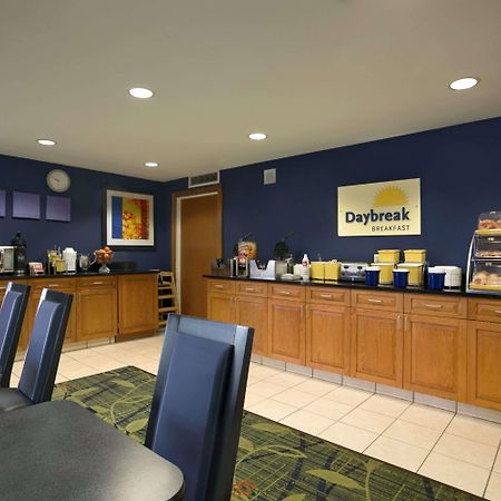 Days Inn By Wyndham Chattanooga/Hamilton Place Eksteriør billede