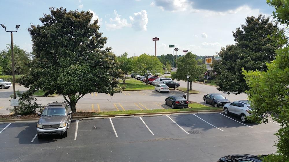Days Inn By Wyndham Chattanooga/Hamilton Place Eksteriør billede