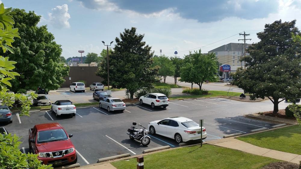 Days Inn By Wyndham Chattanooga/Hamilton Place Eksteriør billede