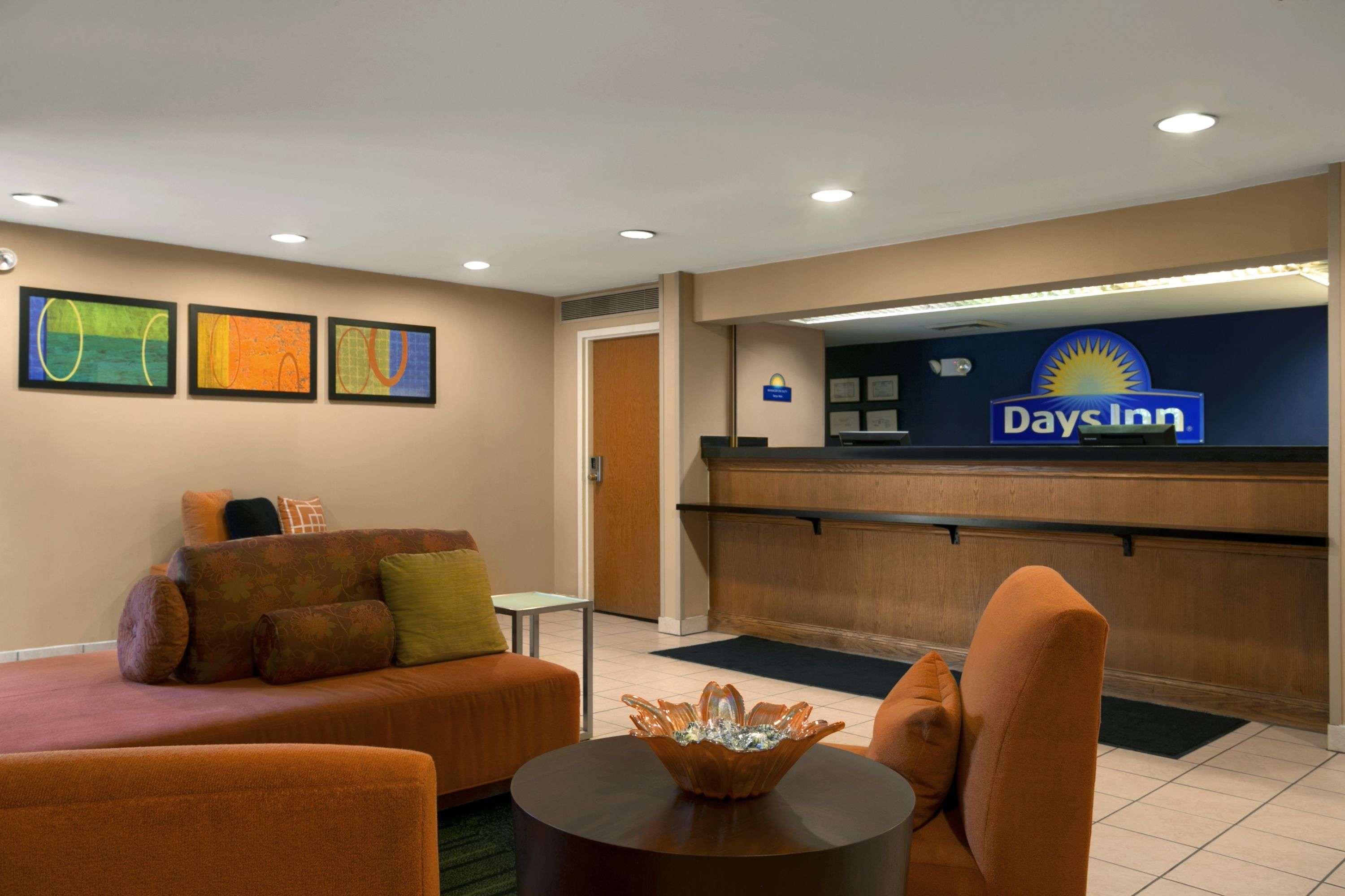Days Inn By Wyndham Chattanooga/Hamilton Place Eksteriør billede