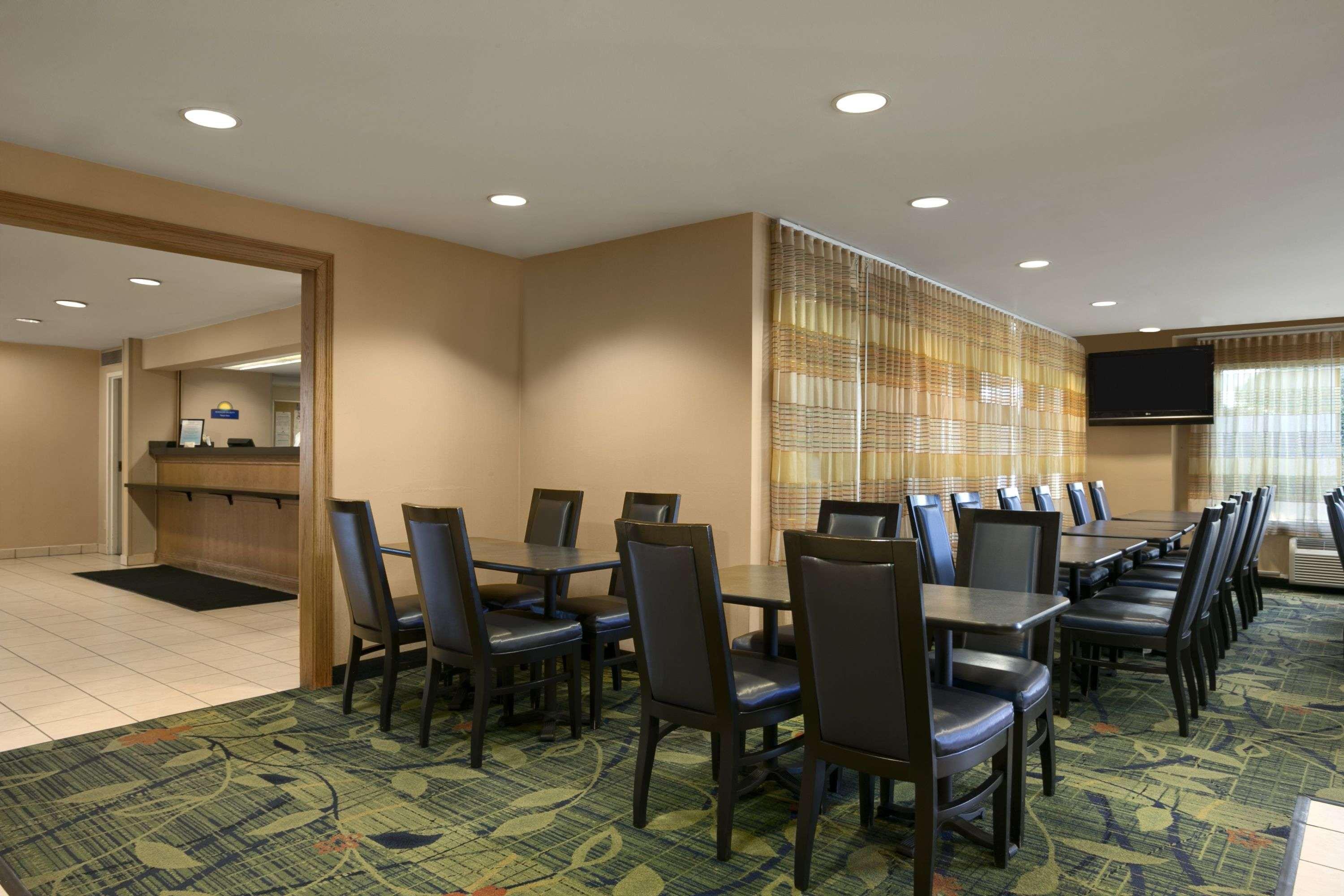 Days Inn By Wyndham Chattanooga/Hamilton Place Eksteriør billede